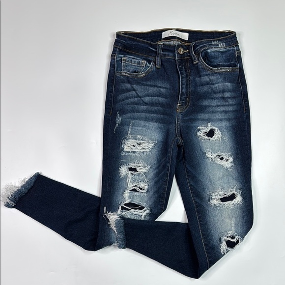 KanCan Signature Skinny Distressed Dark Wash Jeans Size 26 - Picture 1 of 11